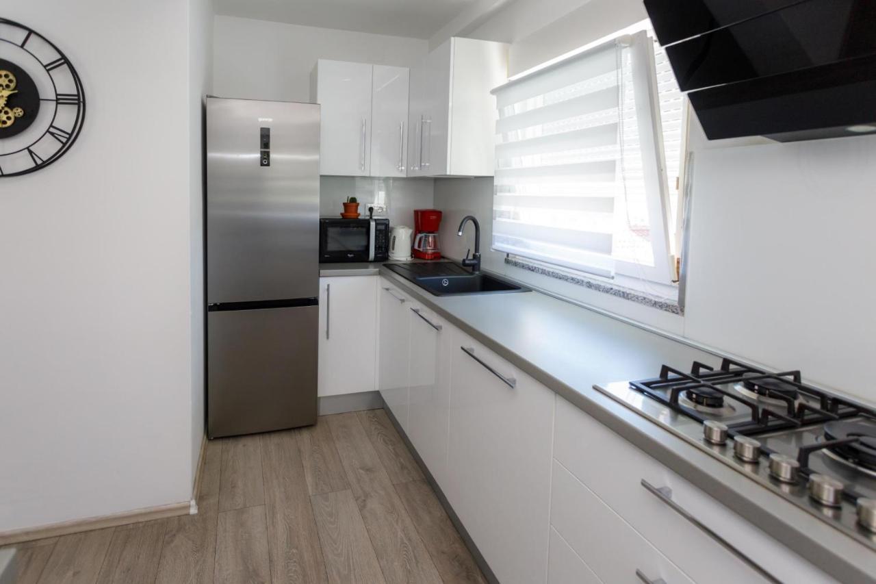 Apartman Laura Krk Town Bagian luar foto